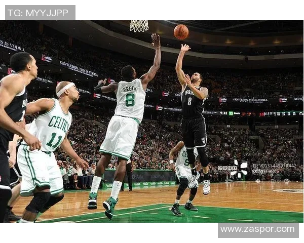 波士顿凯尔特人与布鲁克林篮网的激烈对决展现篮球魅力与团队精神